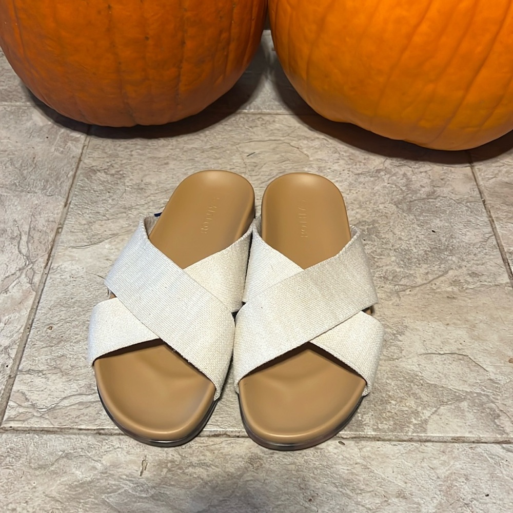 Rothy’s “Weekend Slide”. size 9 like new